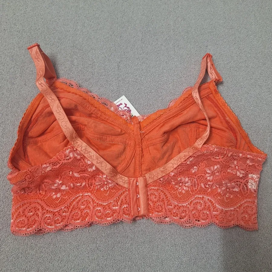 سوتین نخی و گیپور