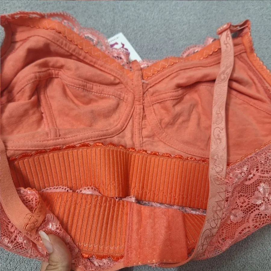 سوتین نخی و گیپور