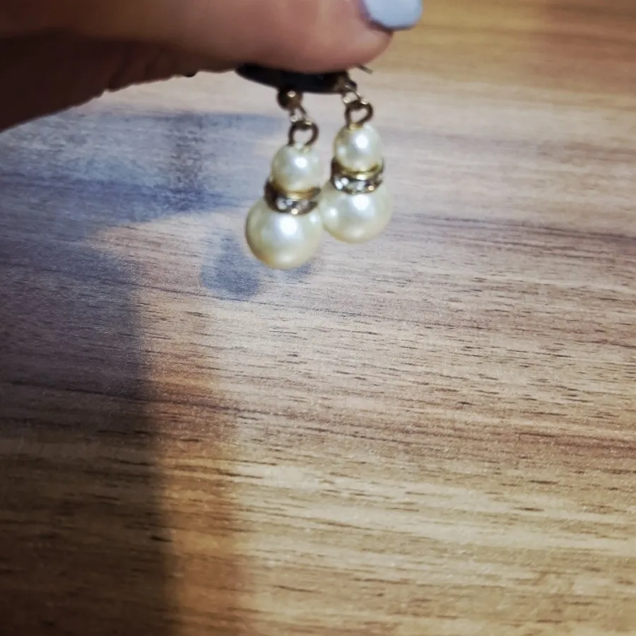 گوشواره و گردنبند