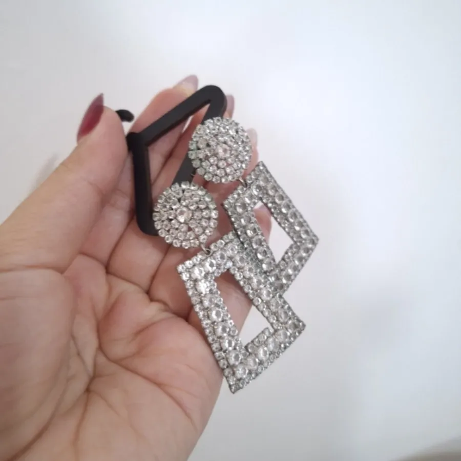 پوشونده نگینی