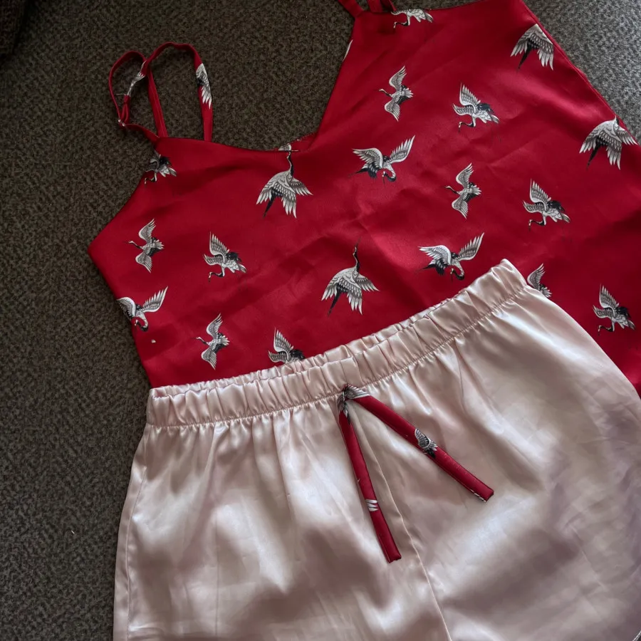 تاپ و شرتک ساتن