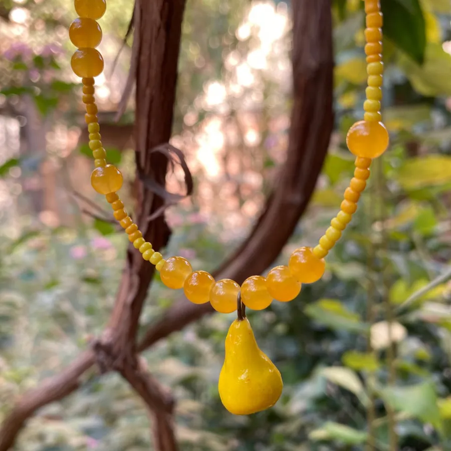 گردنبند گلابی