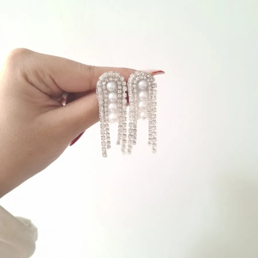 گوشواره نگینی