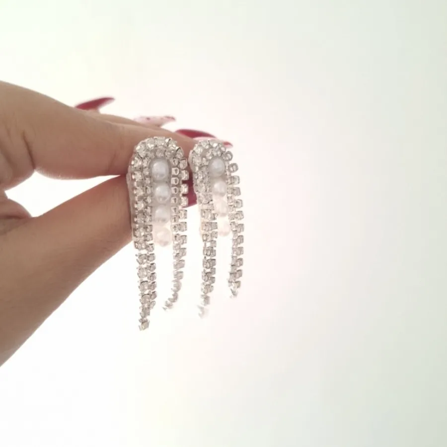 گوشواره نگینی