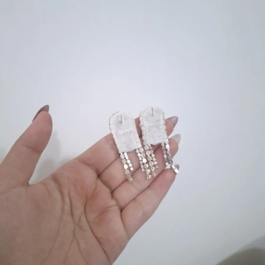 گوشواره نگینی