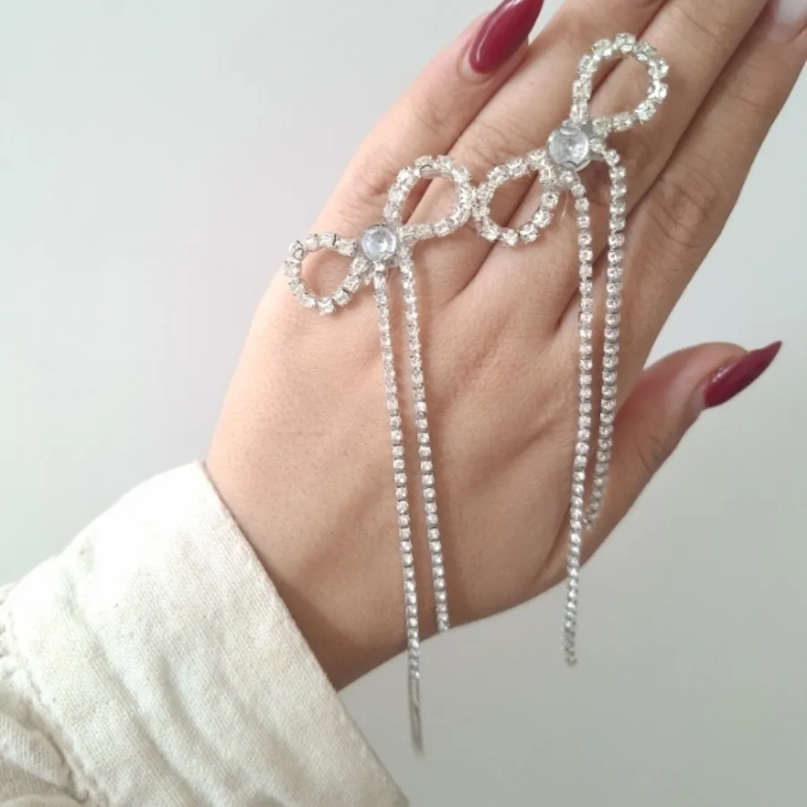 گوشواره پاپیونی نگینی