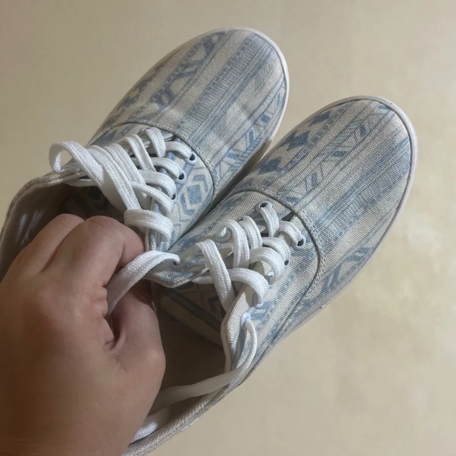 ونس سفید آبی آر ان اس