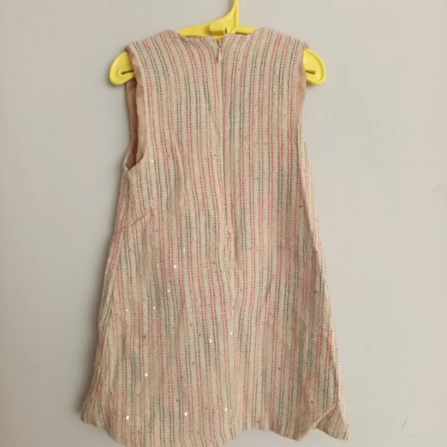 پیراهن بچگانه