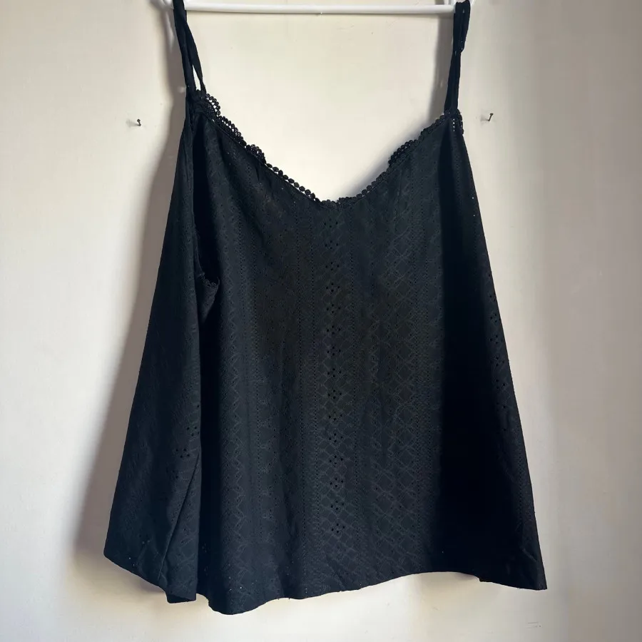 تاپ پارچه خامه دوزی