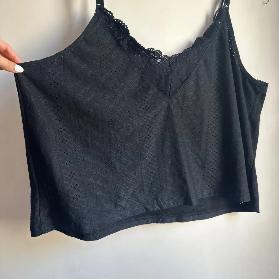 تاپ پارچه خامه دوزی