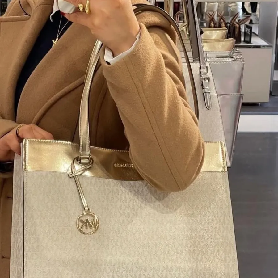 کیف شیک مایکل کورس