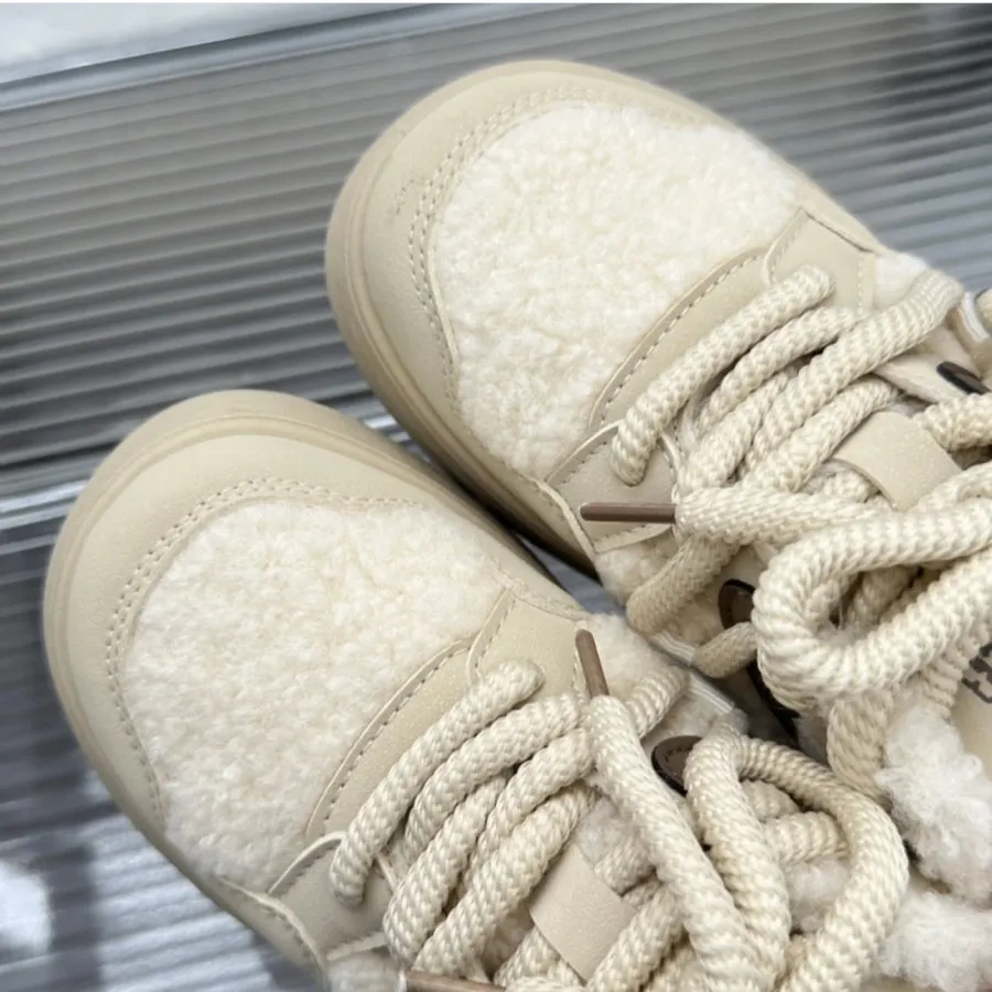 کتونی خزدار وارداتی ?