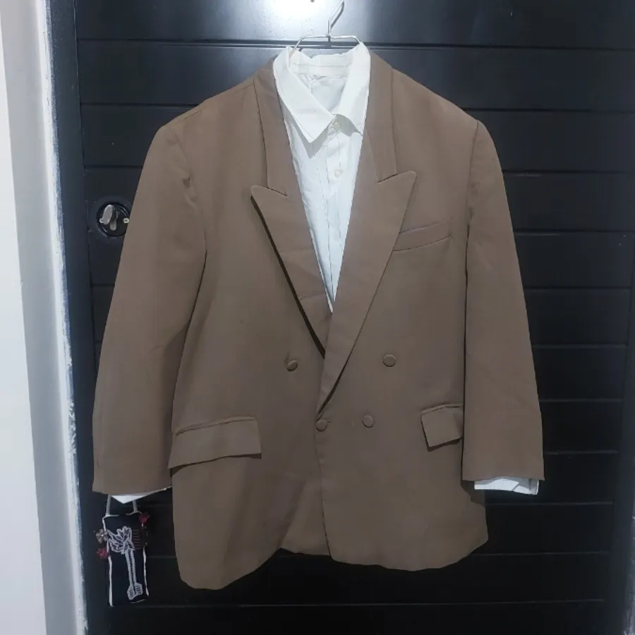 کت و پیراهن مردانه