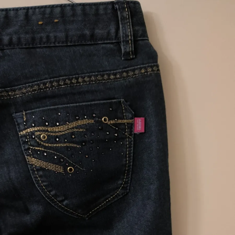 شلوار جین زنانه