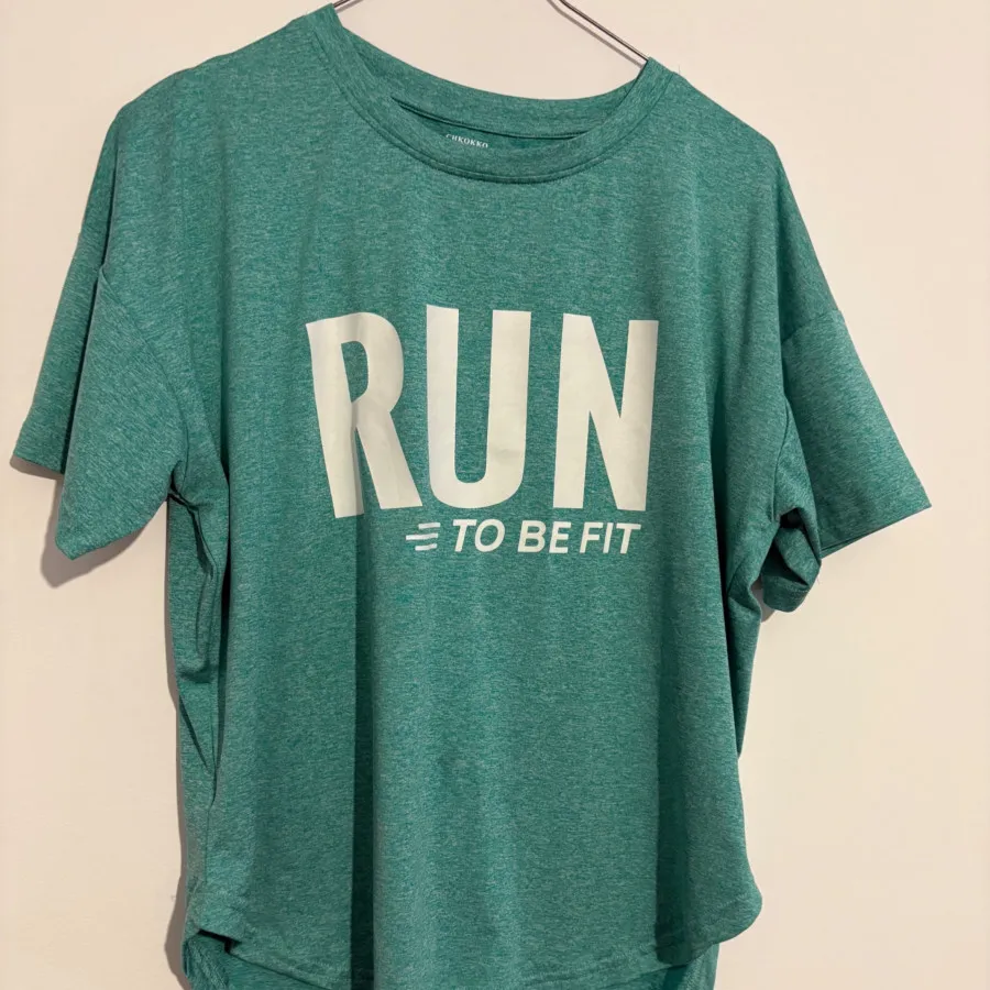 تی شرت ورزشی سبز