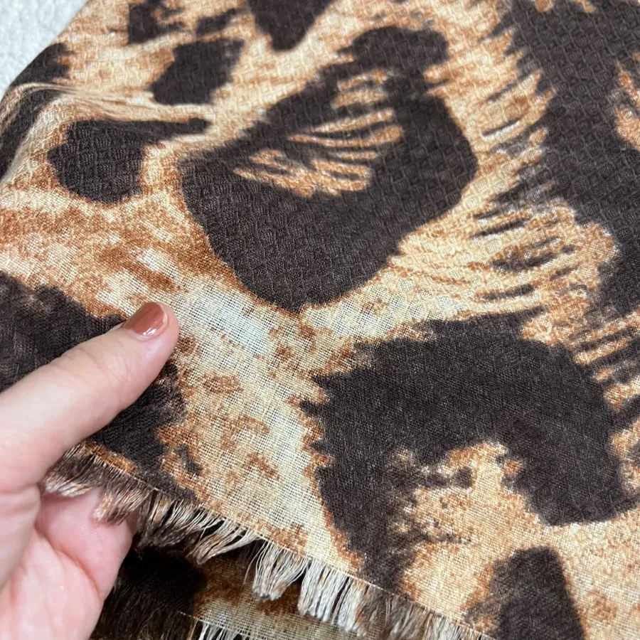 روسری زیبا پلنگی