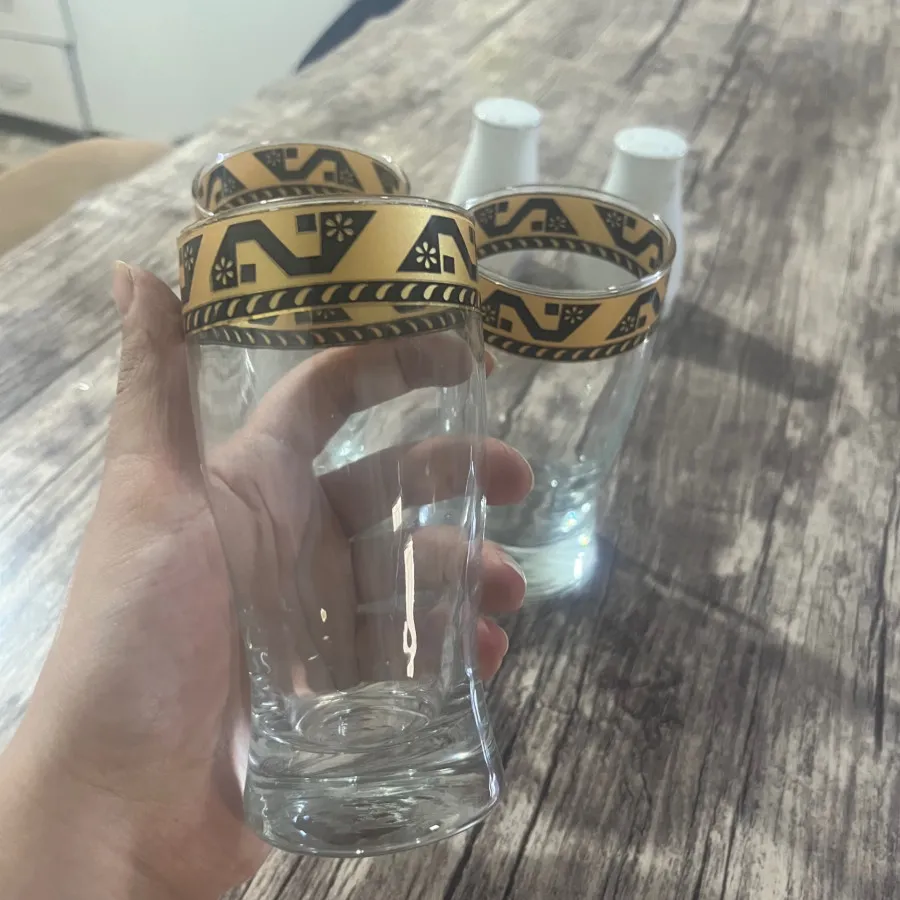 لیوان شربت خوری