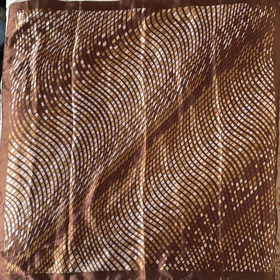 روسری ابریشمی