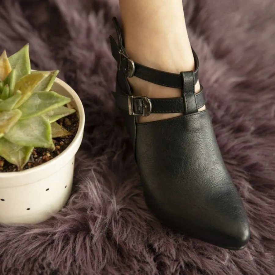 کفش پاشنه دار آراشید