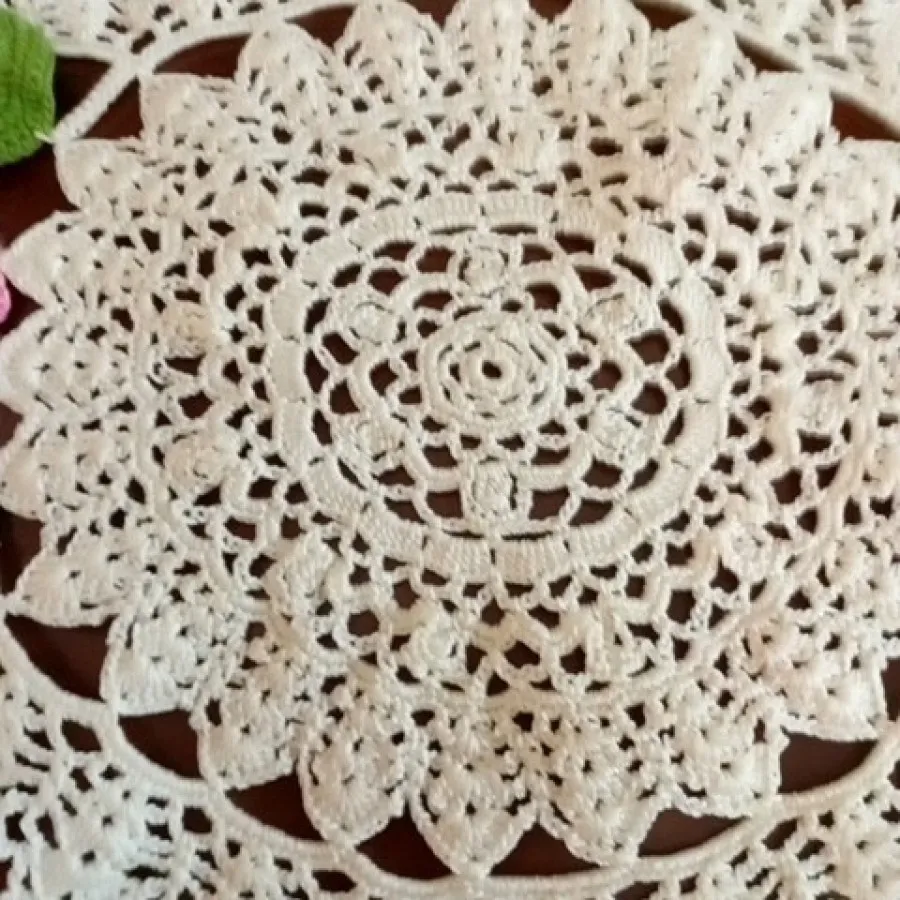 رومیزی دستباف قدیمی