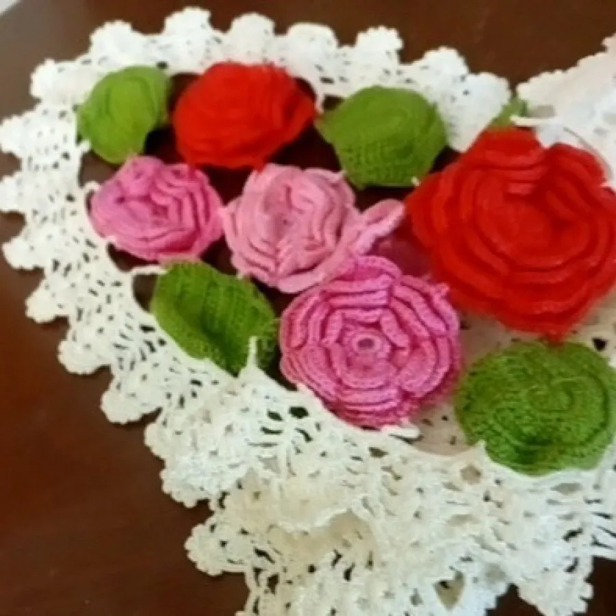 رومیزی دستباف قدیمی