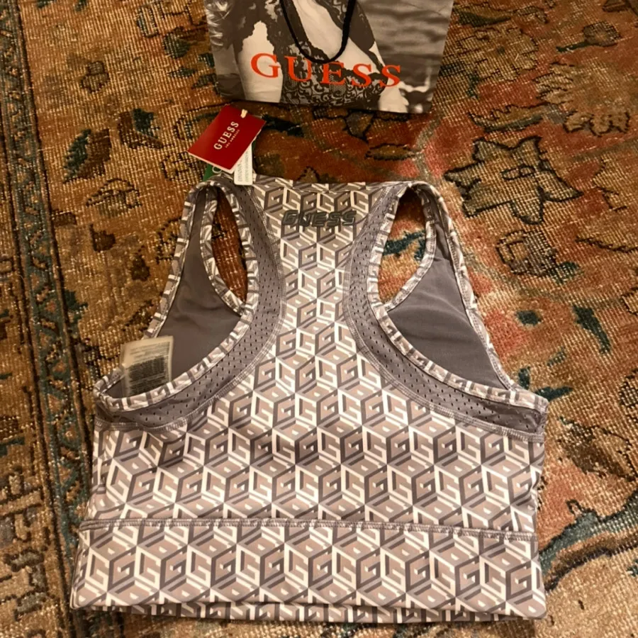 نیم تنه گس تگدار