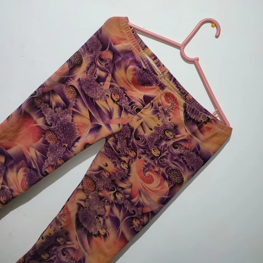 ساپورت / لگ‌ مخمل