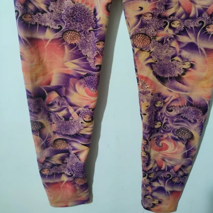 ساپورت / لگ‌ مخمل