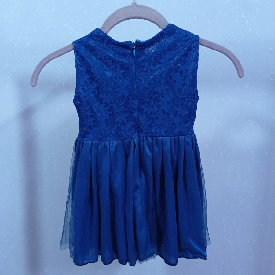 پیراهن دخترانه