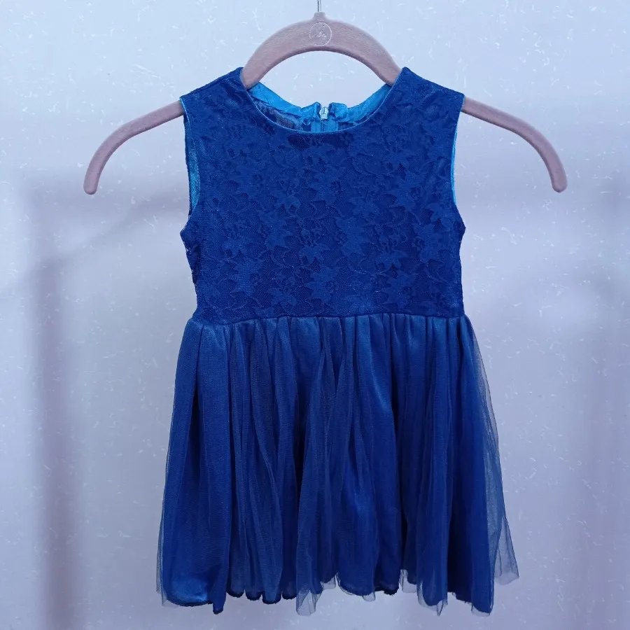 پیراهن دخترانه