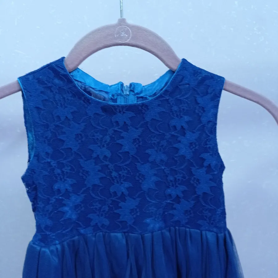 پیراهن دخترانه