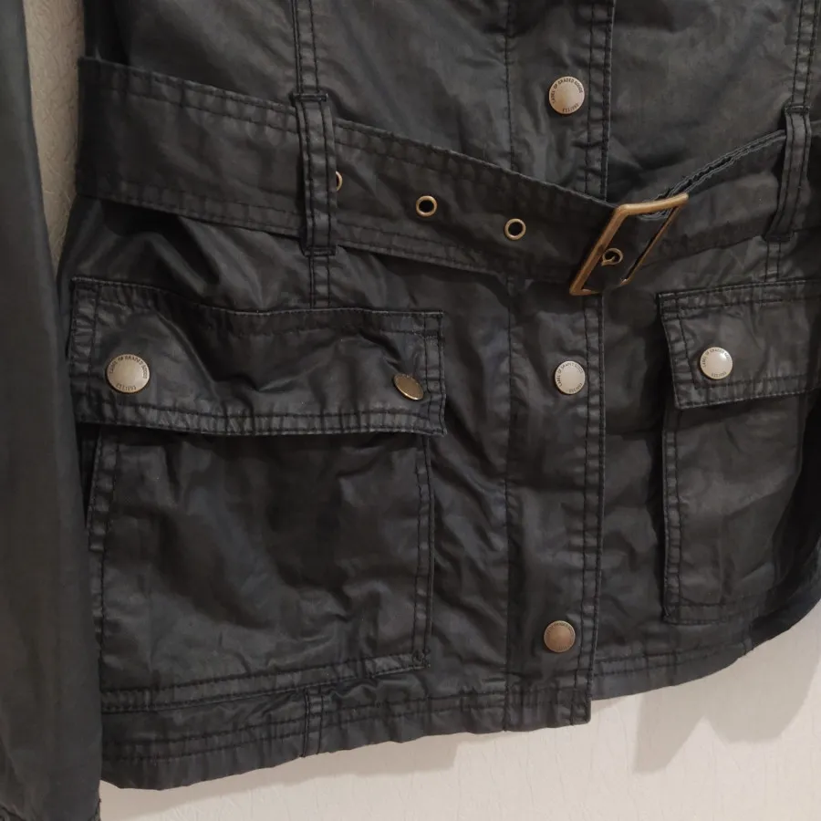 کاپشن اچ اند ام