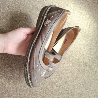 کفش چرمی با کفه طبی