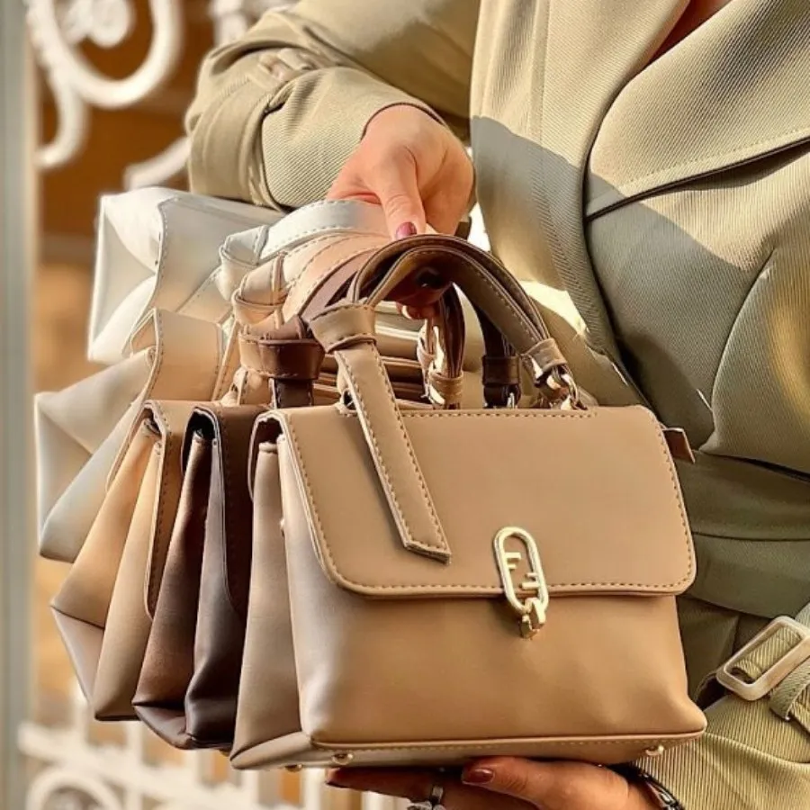 کیف دوشی زنانه