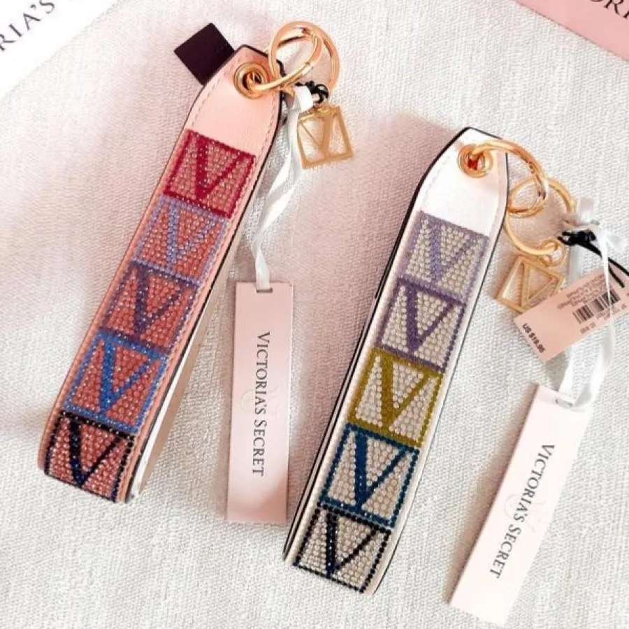 جاکلیدی ویکتوریا سکرت