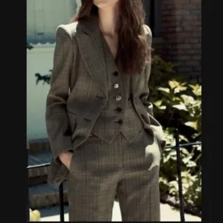 کت وشلوار و ژیله