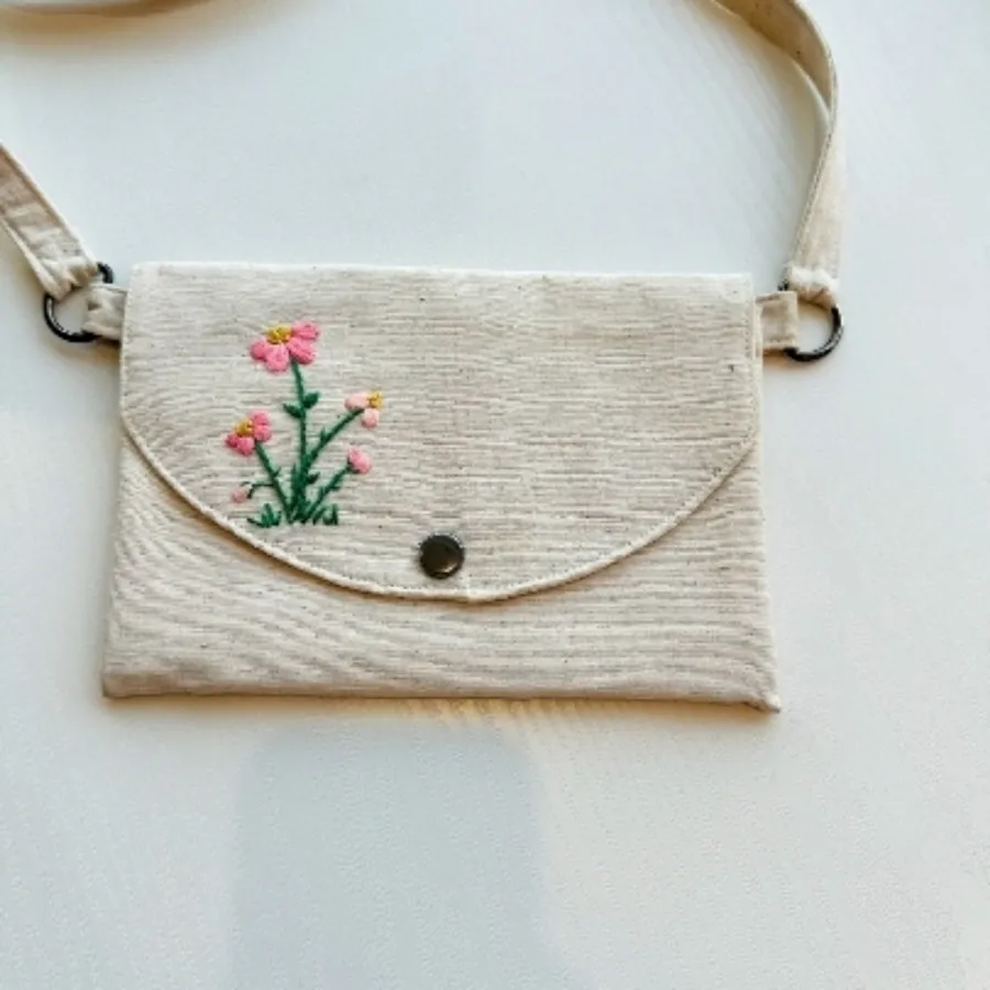 کیف گلدوزی شده