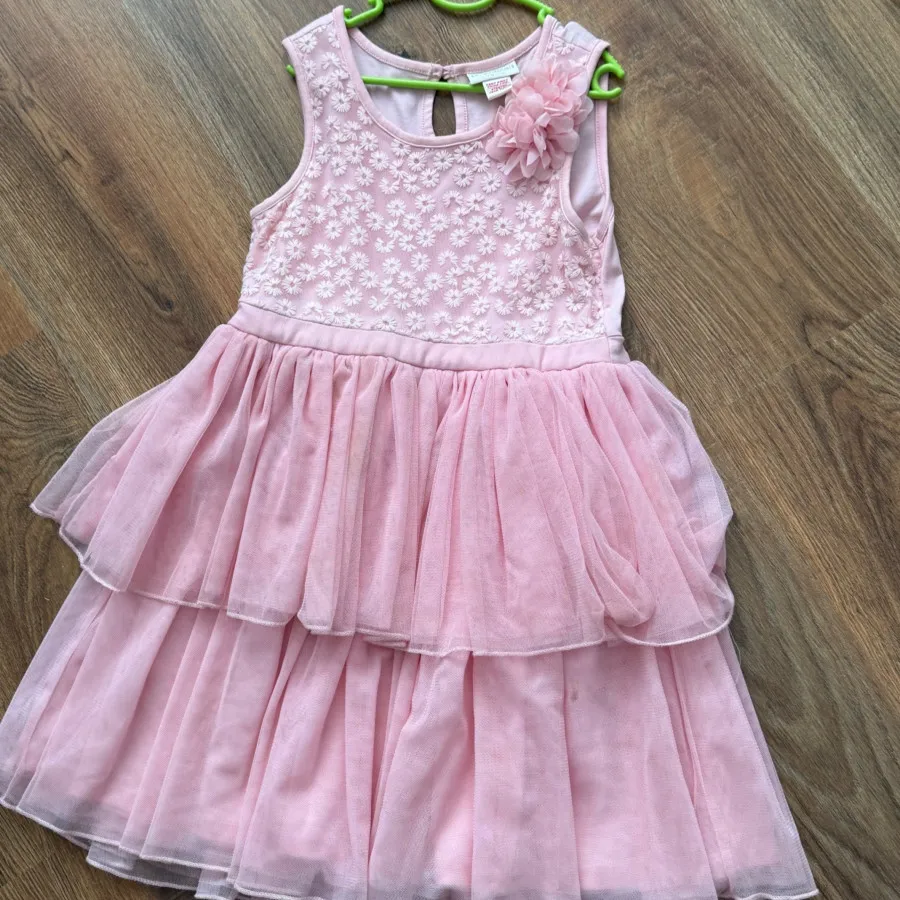 پیراهن دخترانه