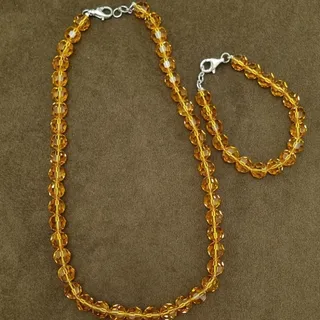 گردنبند و دستبند زنانه