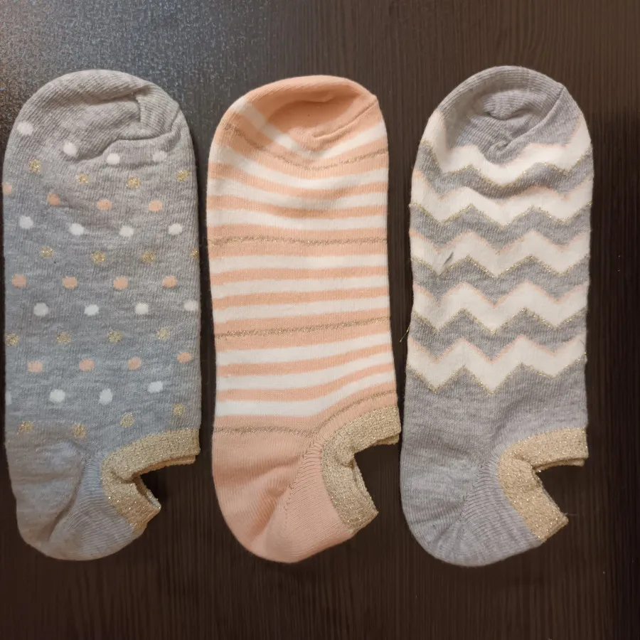 جوراب السی وایکیکی