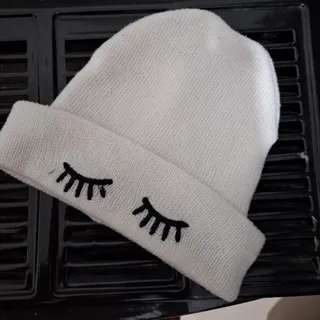 کلاه بافتنی سفید