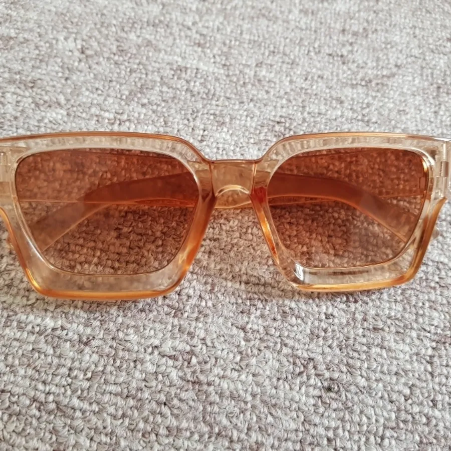 عینک آفتابی