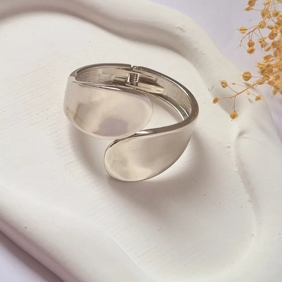 دستبند بنگل زنانه آینه ای