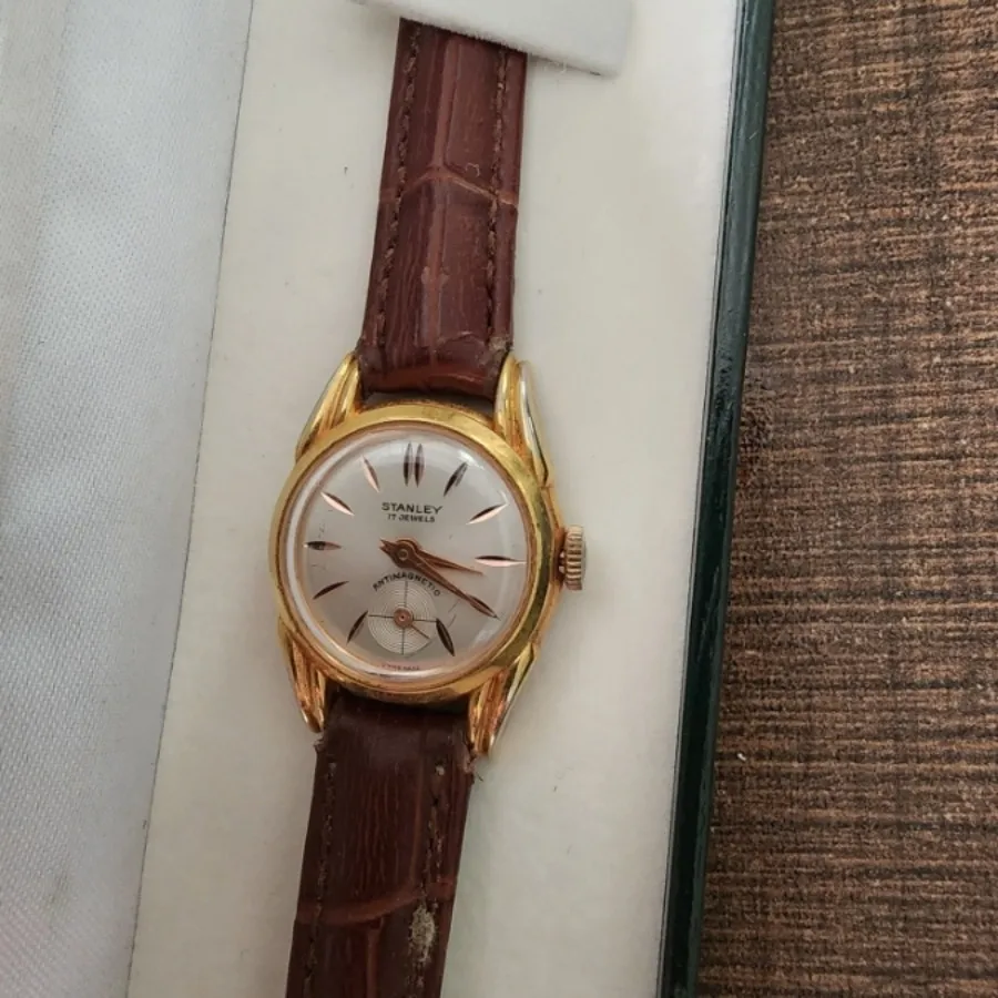 ساعت آنتیک قدیمی