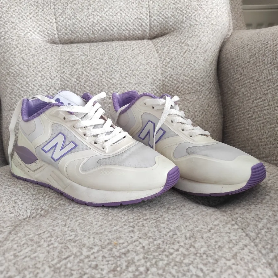 کفش اسپورت دانشجویی