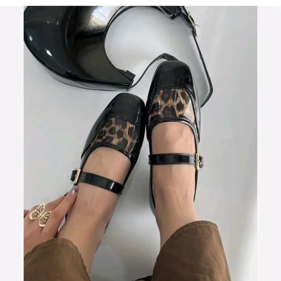 کفش کالج جدید