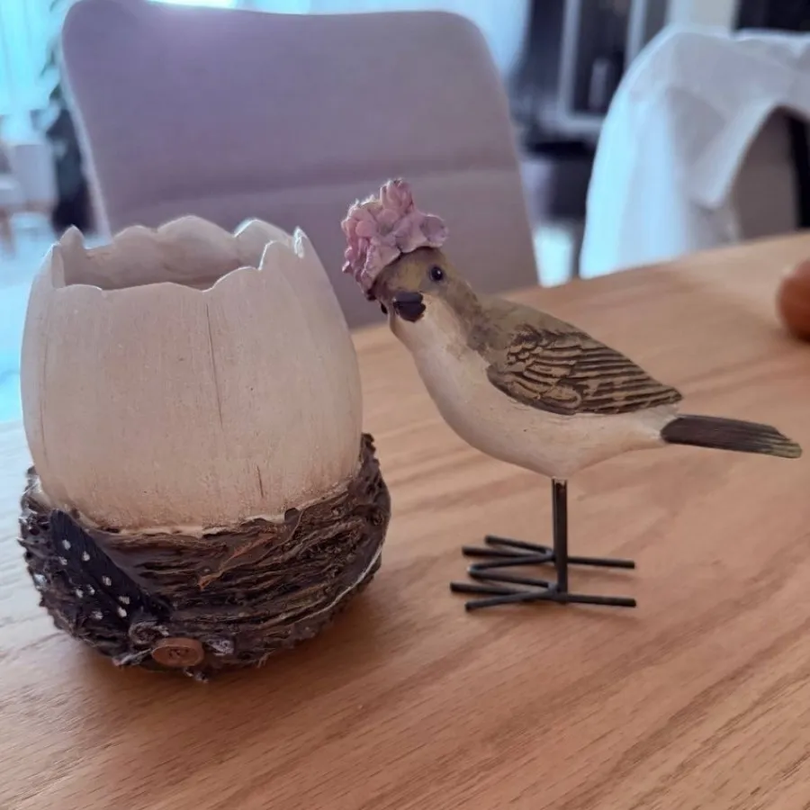 گلدان  و مجسمه گنجشک