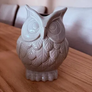 گلدان و مجسمه