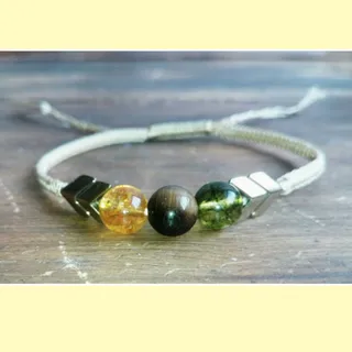 دستبند سه مهره‌‌ی سنگ