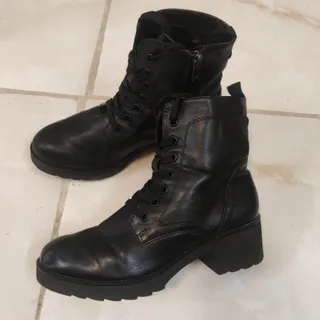 نیم بوت زنانه